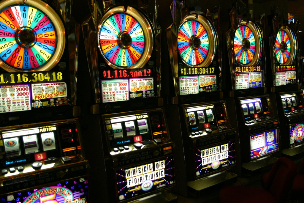 Slot online, kasino
